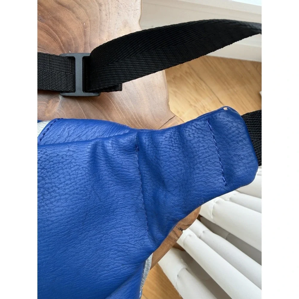 Loungefly Star Wars Fanny Pack R2-D2 Faux Leather Adjustable Strap Blue Silver